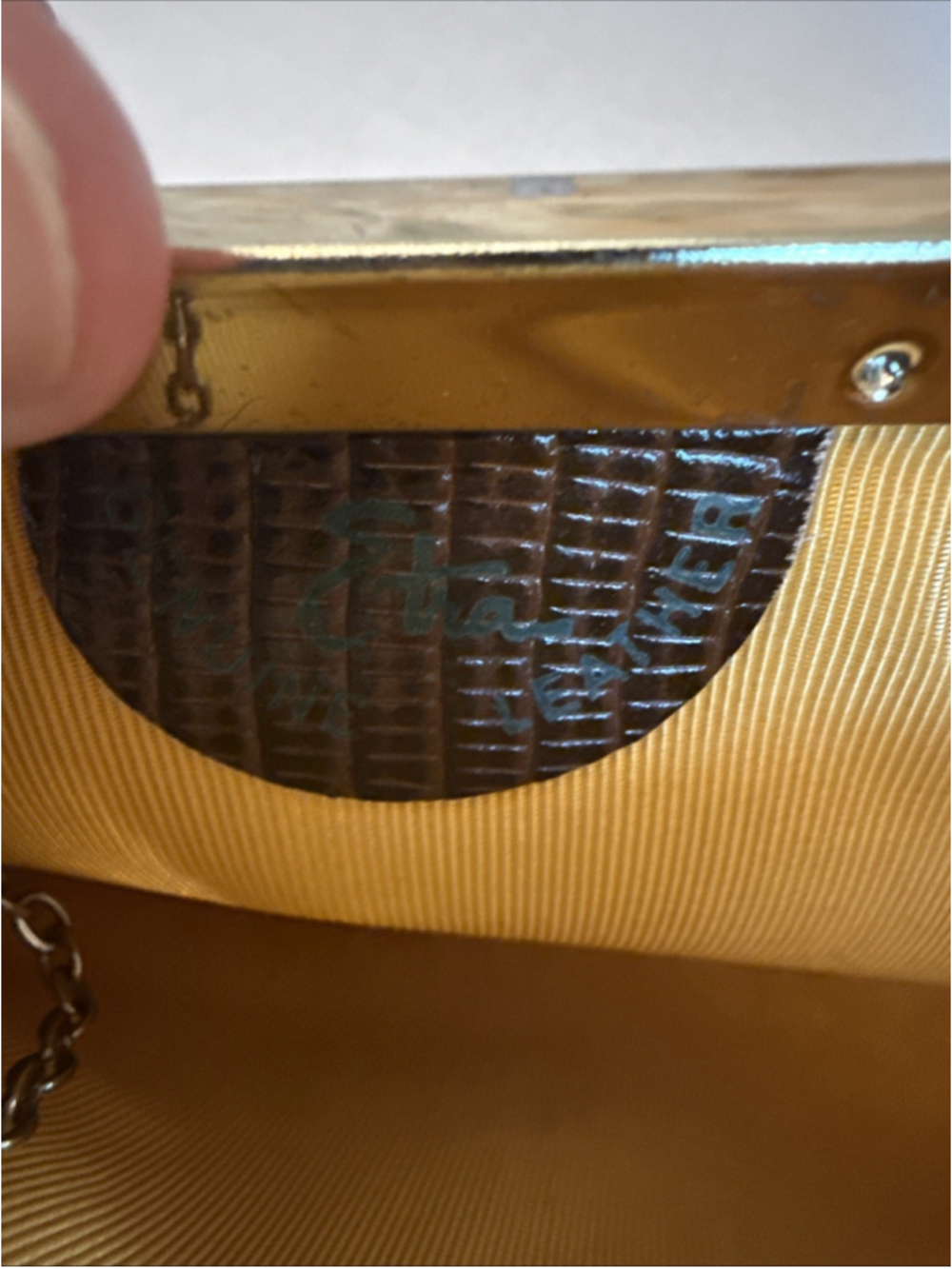 Vintage Etra Leather Lift Clasp Clutch with Chain Bag, Clean Lizard Embossed EUC - Picture 7 of 8
